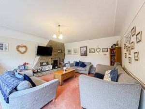 Photo 33- click for photo gallery